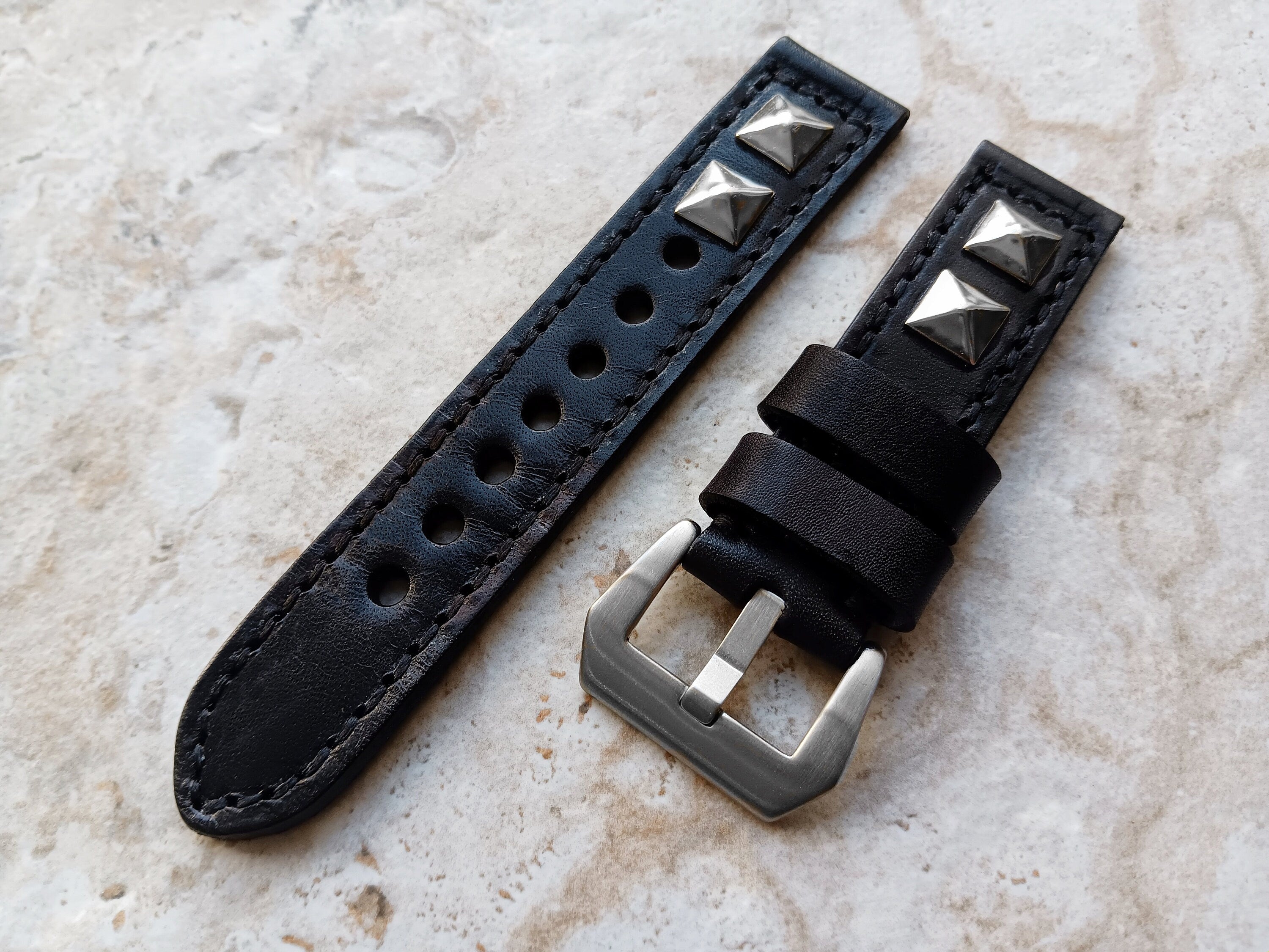 Four Pyramids Band 22mm 24mm 25mm Genuine Leather Compatible with Apple Watch Fitbit Versa 2 3 4 Sense 2 Ionic Strap Buckle Adapters New